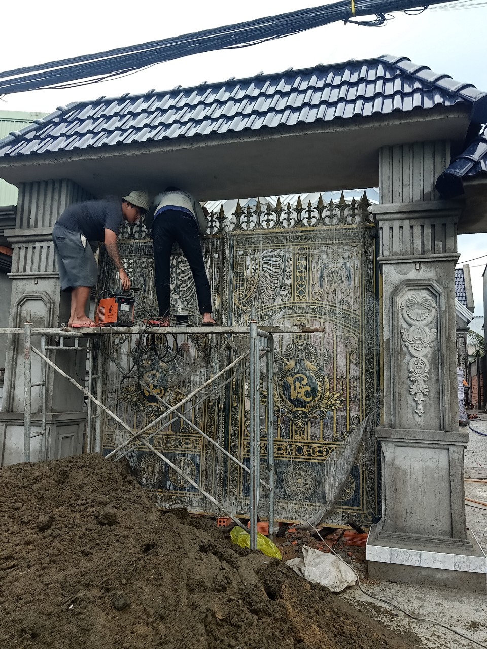 Cổng mặt trời đã thi công