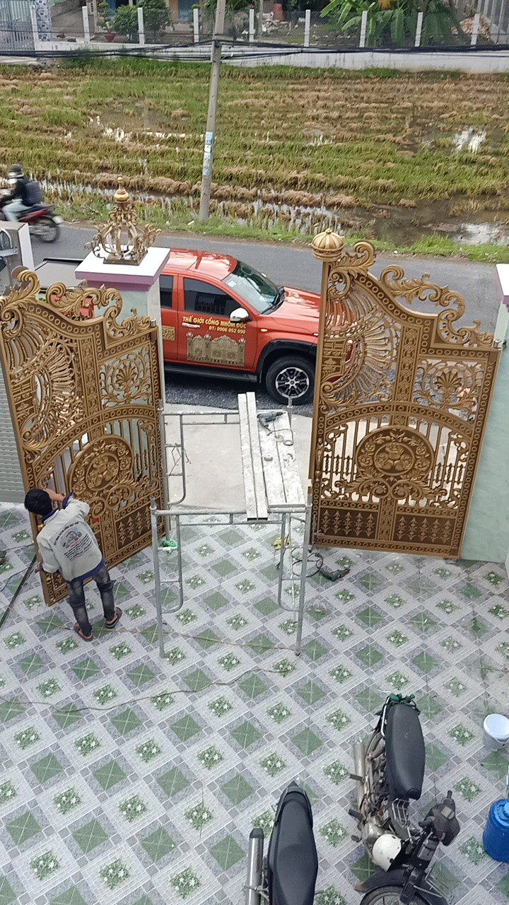 Cổng mặt trời đã thi công